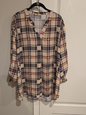 Plaid V-Neck Roll-Sleeve Tunic Top - Beige Navy